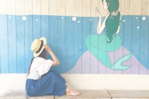 かわいい沖縄土産が買える雑貨屋さん『スプラッシュ沖縄2号店』の壁絵がインスタ映え♡