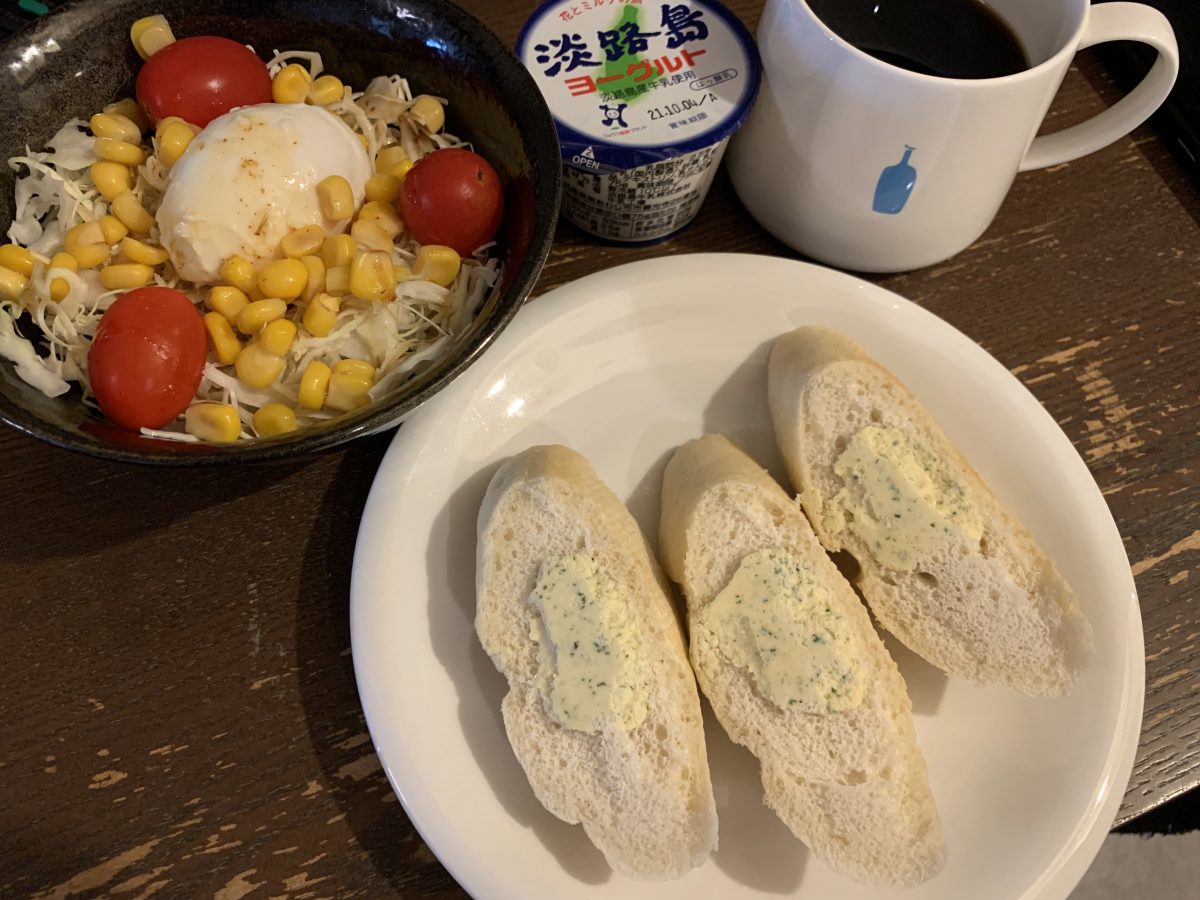 生協の冷凍のガーリックトースト