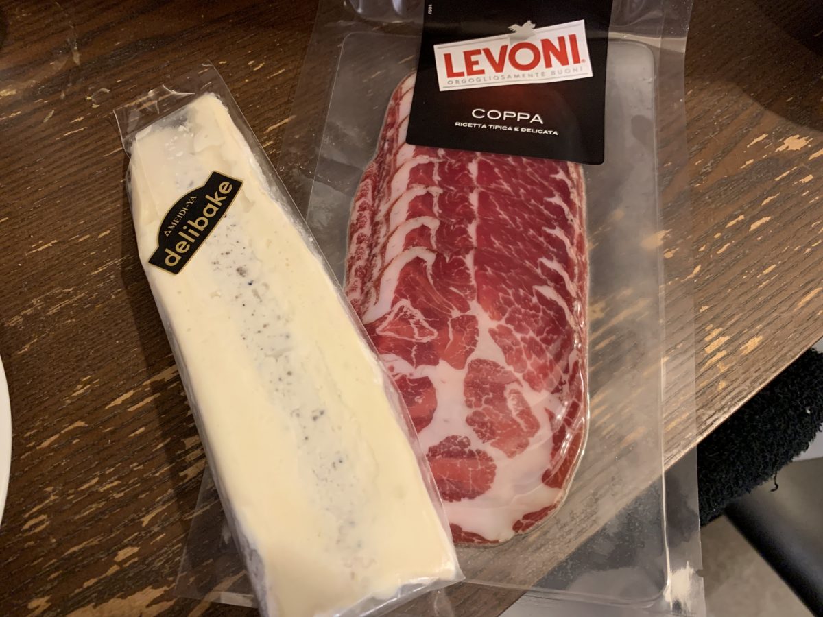 トリュフチーズと生ハム