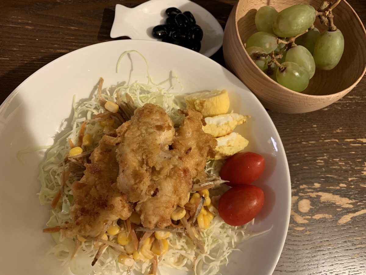 やわらかささみチキンと卵焼き、ごぼうサラダ、黒豆の和定食