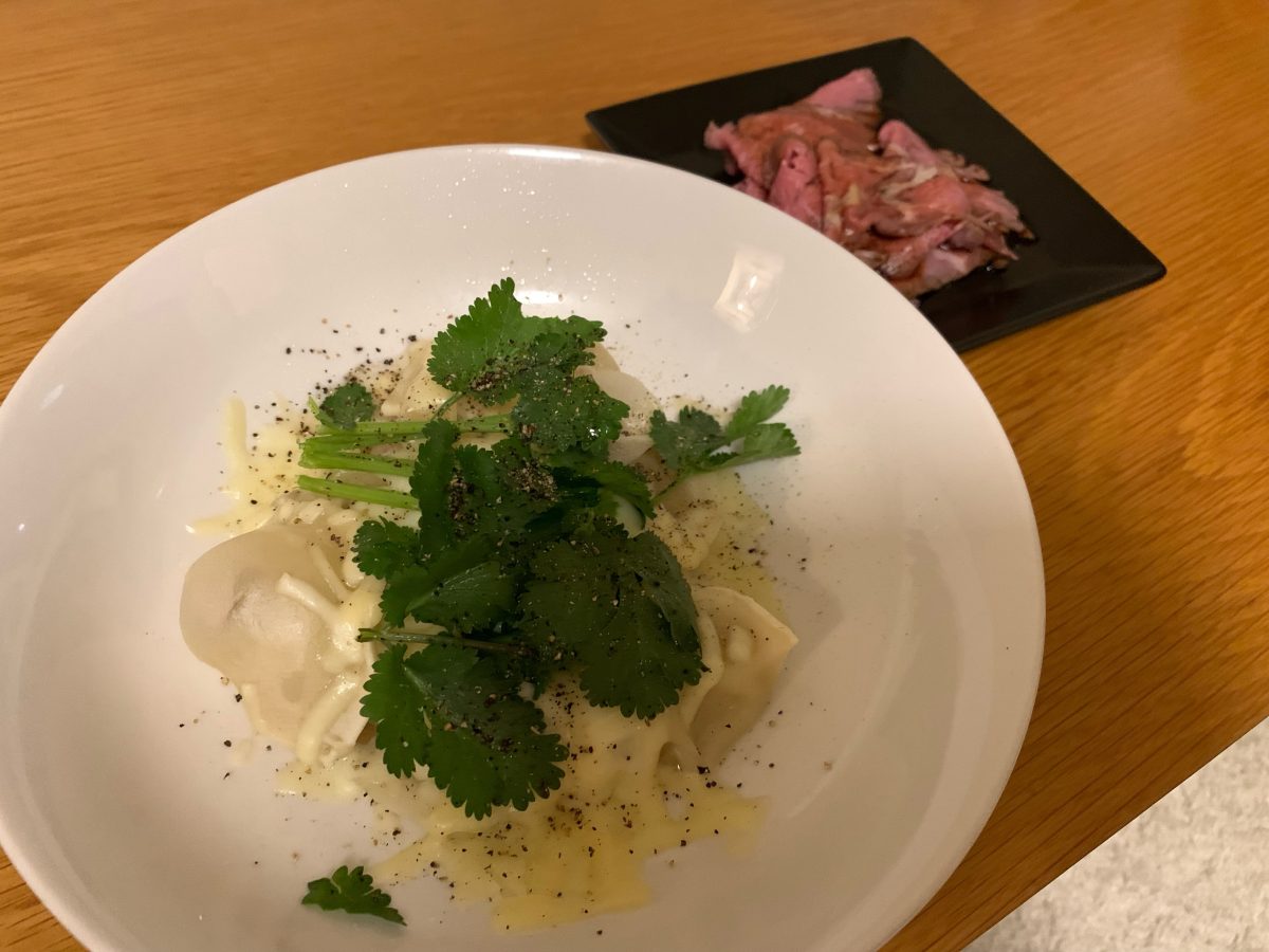 パクチーチーズ水餃子