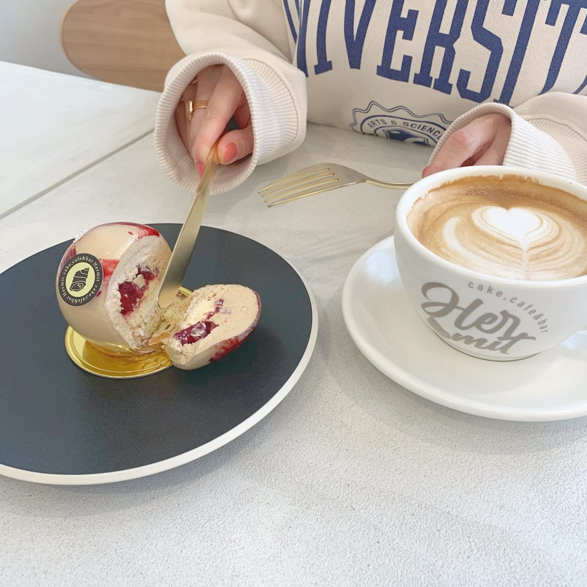 住之江公園で美しい＆おいしいケーキが食べれるカフェ『Hermit(ハーミット)』
