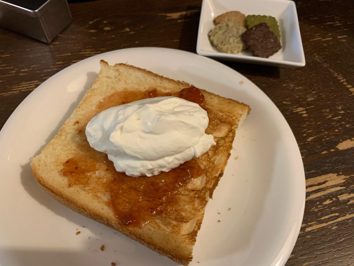 トーストとharmitのクッキー