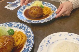 なんばの名店ハンバーグ『欧州料理 重亭』でランチ