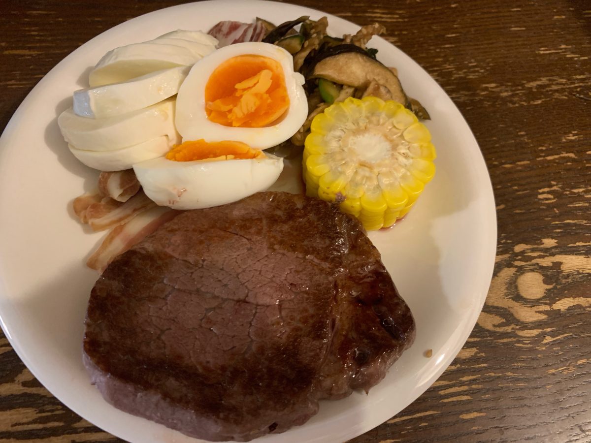 スーパーで半額になったステーキ