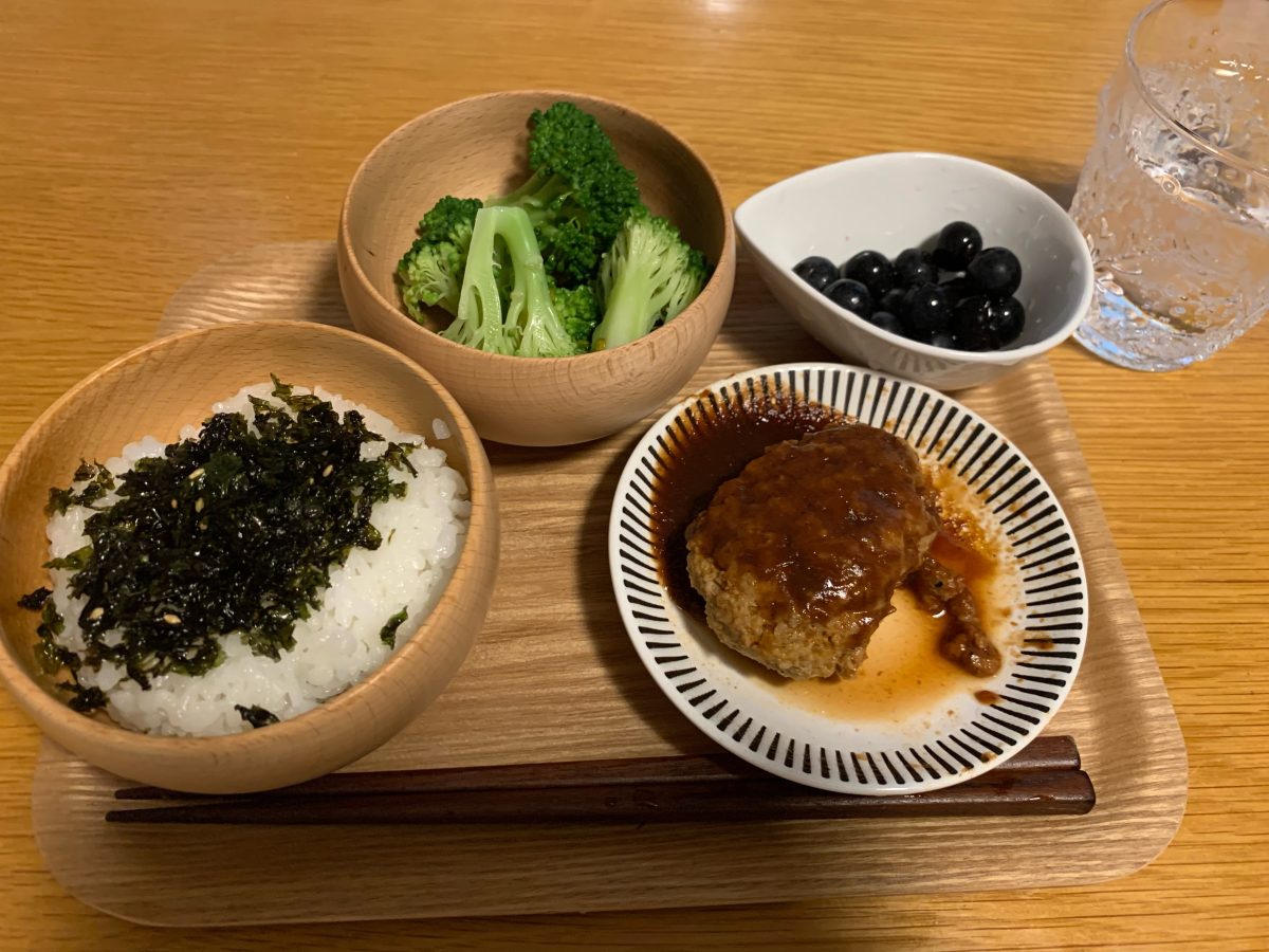 ハンバーグ定食