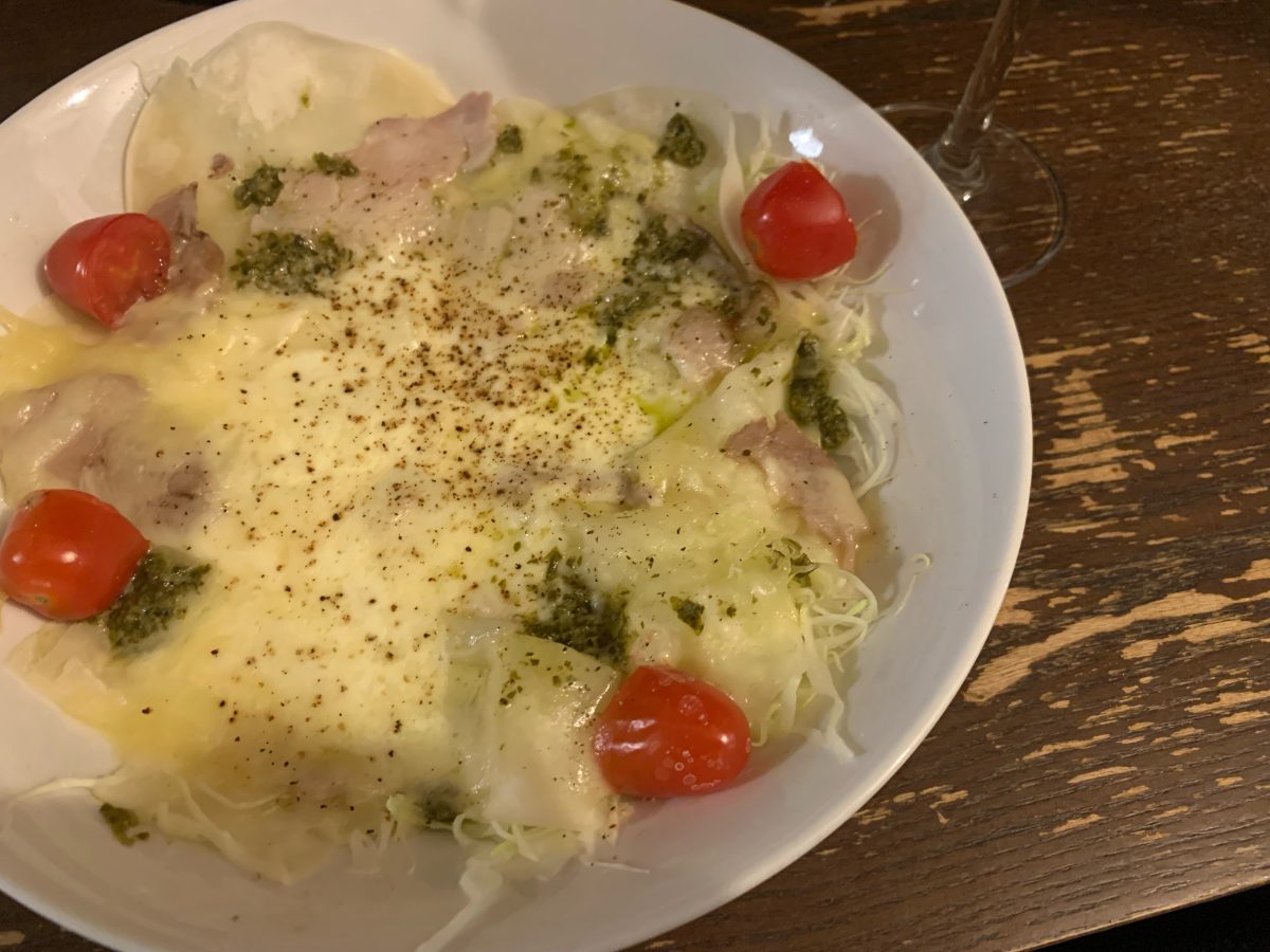 きゃべせん餃子チーズバジル焼き